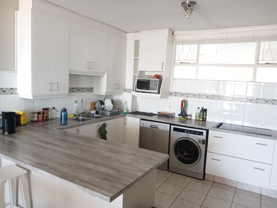 To Let 2 Bedroom Property for Rent in Summerstrand Eastern Cape